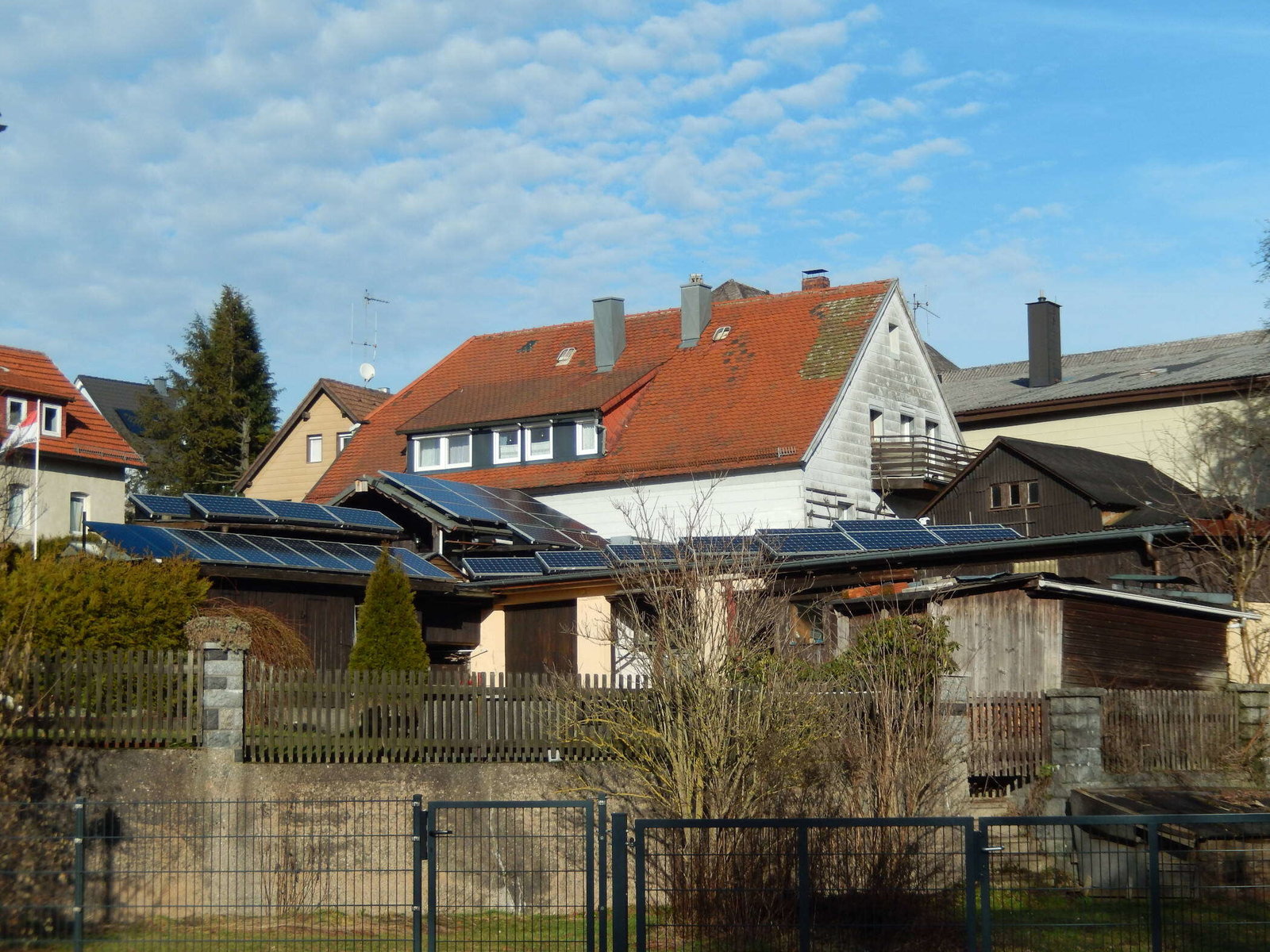Photovoltaik-Installation auf Dach