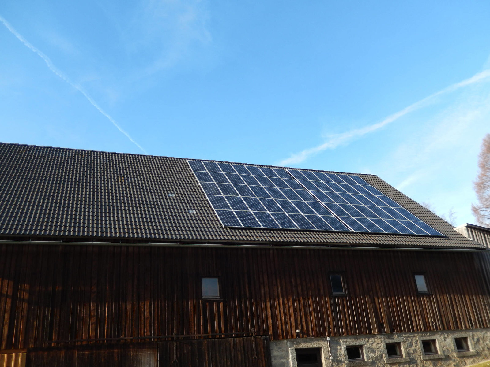 Solaranlage-Installation auf Steildach