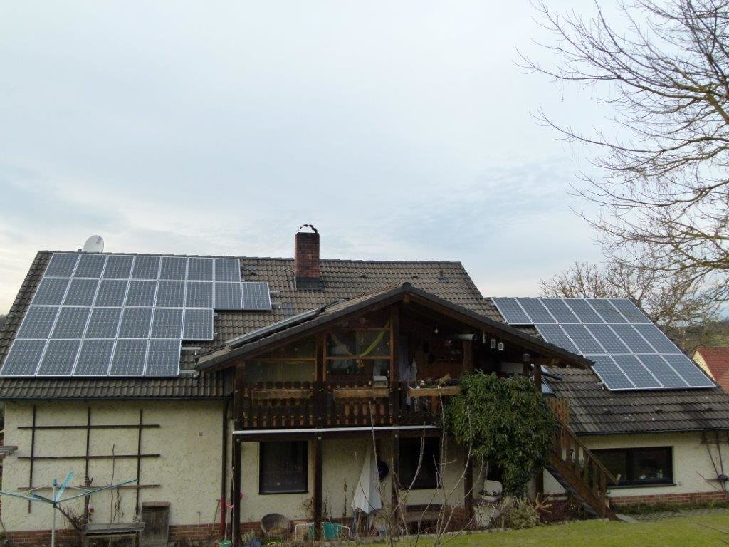Steildach mit Solar Panele
