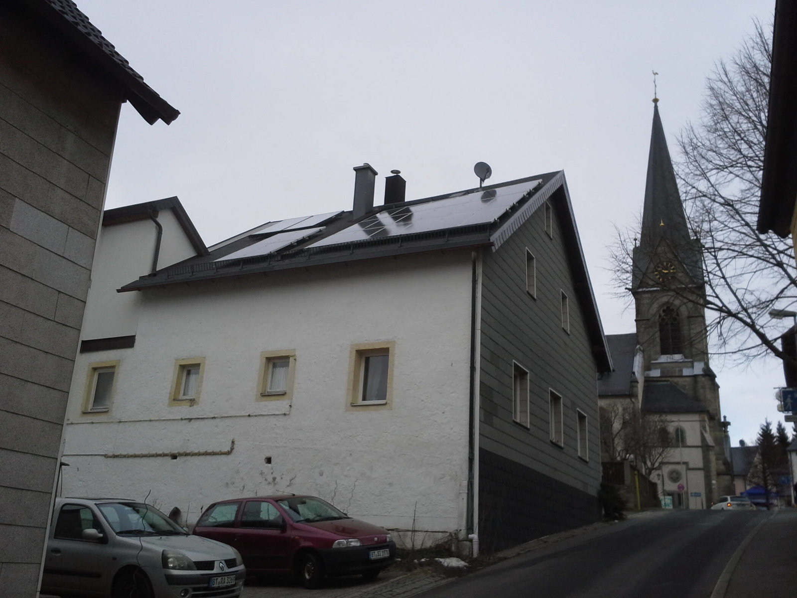 Solaranlage auf kleinem Haus